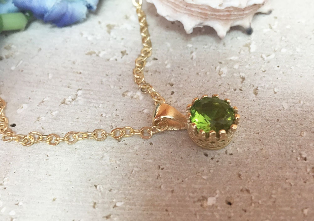 Peridot Necklace - August Birthstone - Delicate Chain Necklace with Round Peridot Gemstone