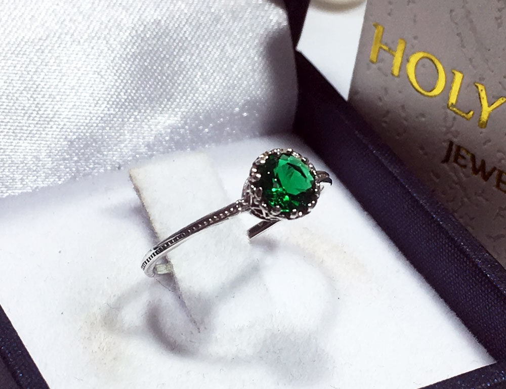 Emerald Ring - May Birthstone - Delicate Hammered Ring with Round Emerald Gemstone