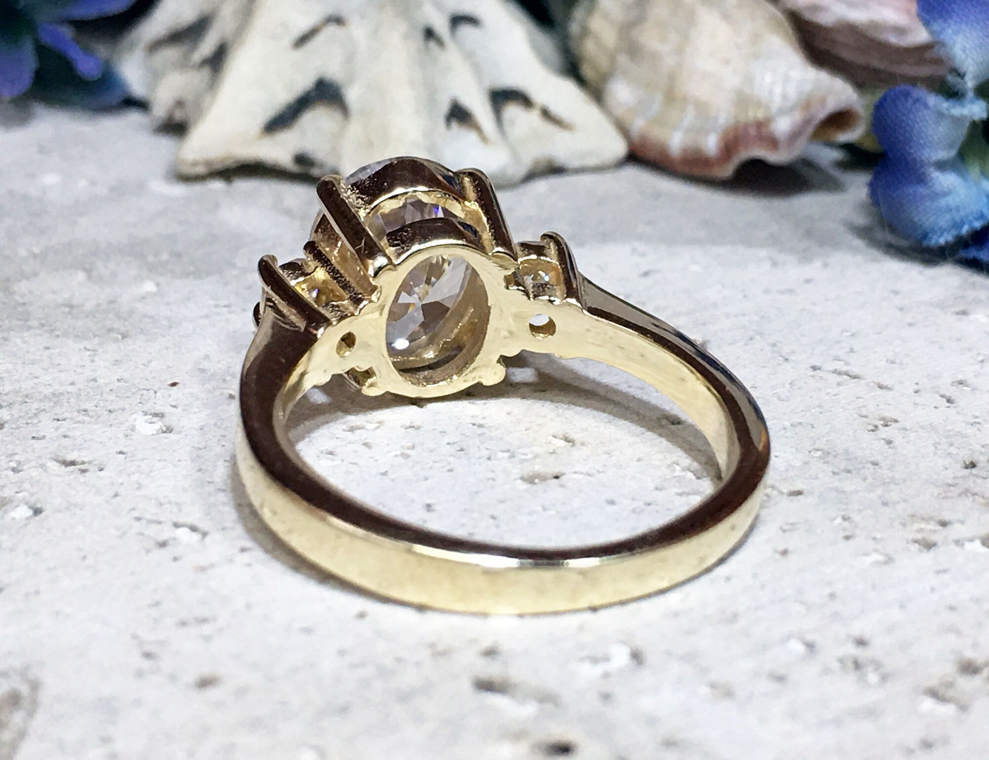 Clear Quartz Ring - Gold Ring - Prong Ring - Statement Ring - April Birthstone - Gemstone Ring - Cocktail Ring - Engagement Ring - Oval Ring