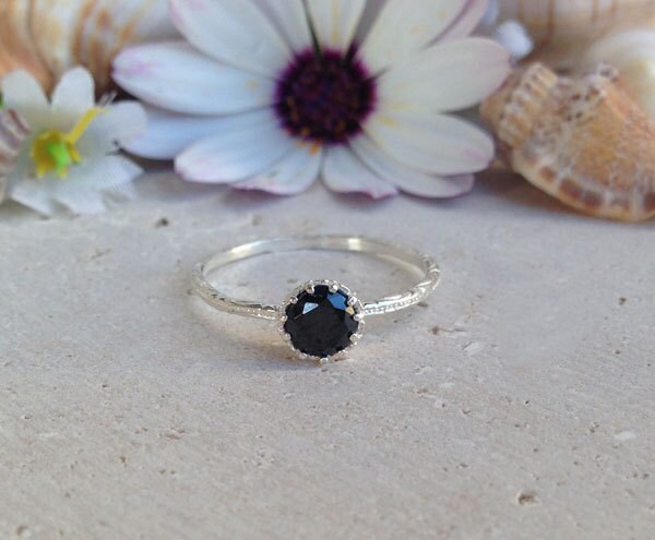 Black Onyx Ring - December Birthstone - Delicate Hammered Ring with Round Black Onyx Gemstone