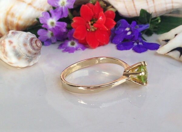 Peridot Ring - August Birthstone - Solitaire Ring with Round Peridot Gemstone