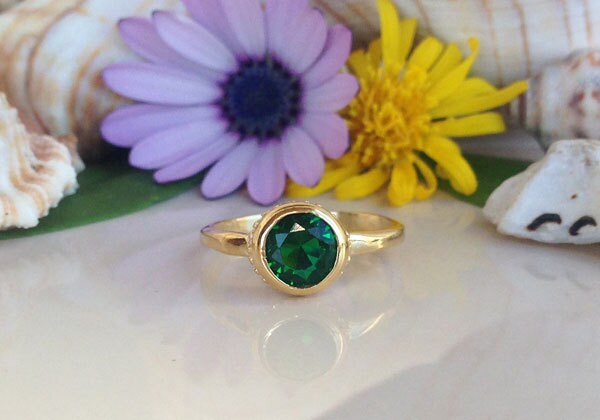 Emerald Ring - May Birthstone - Simple Bezel Set Ring with Round Emerald Gemstone