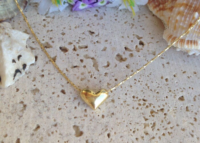 Heart Necklace - Small Heart Pendant - Simple Minimalist Necklace - Delicate Chain Small Heart Necklace